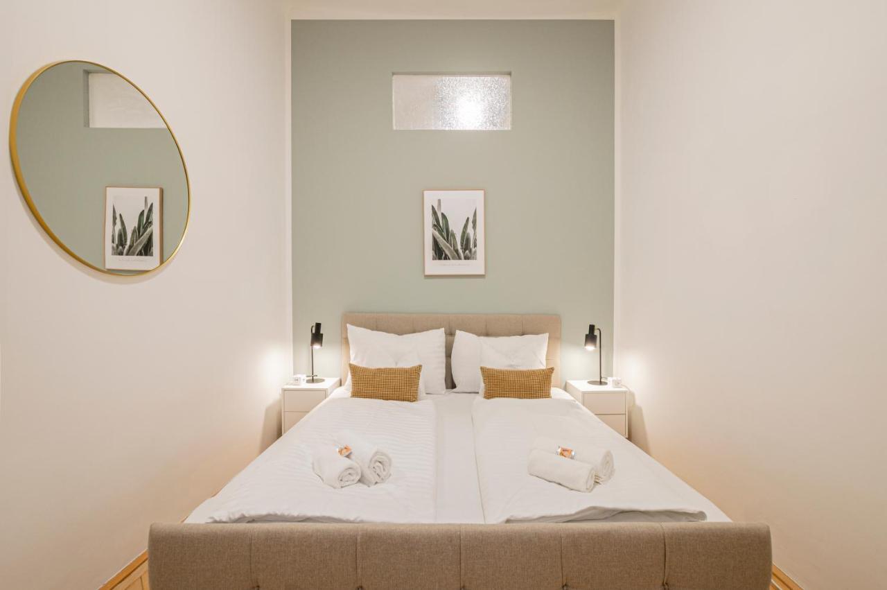 Charming Apt Perfect For 4-6 Tram, Self-Checkin 비엔나 외부 사진