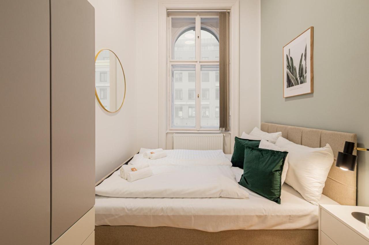 Charming Apt Perfect For 4-6 Tram, Self-Checkin 비엔나 외부 사진